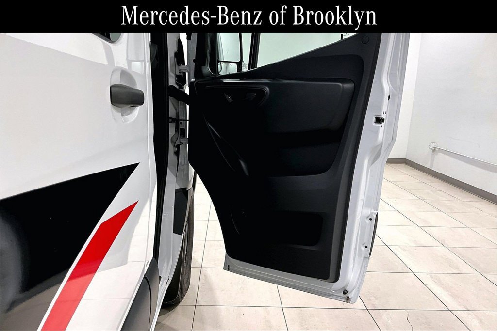 Used 2025 Mercedes-Benz Sprinter 2500 image 20