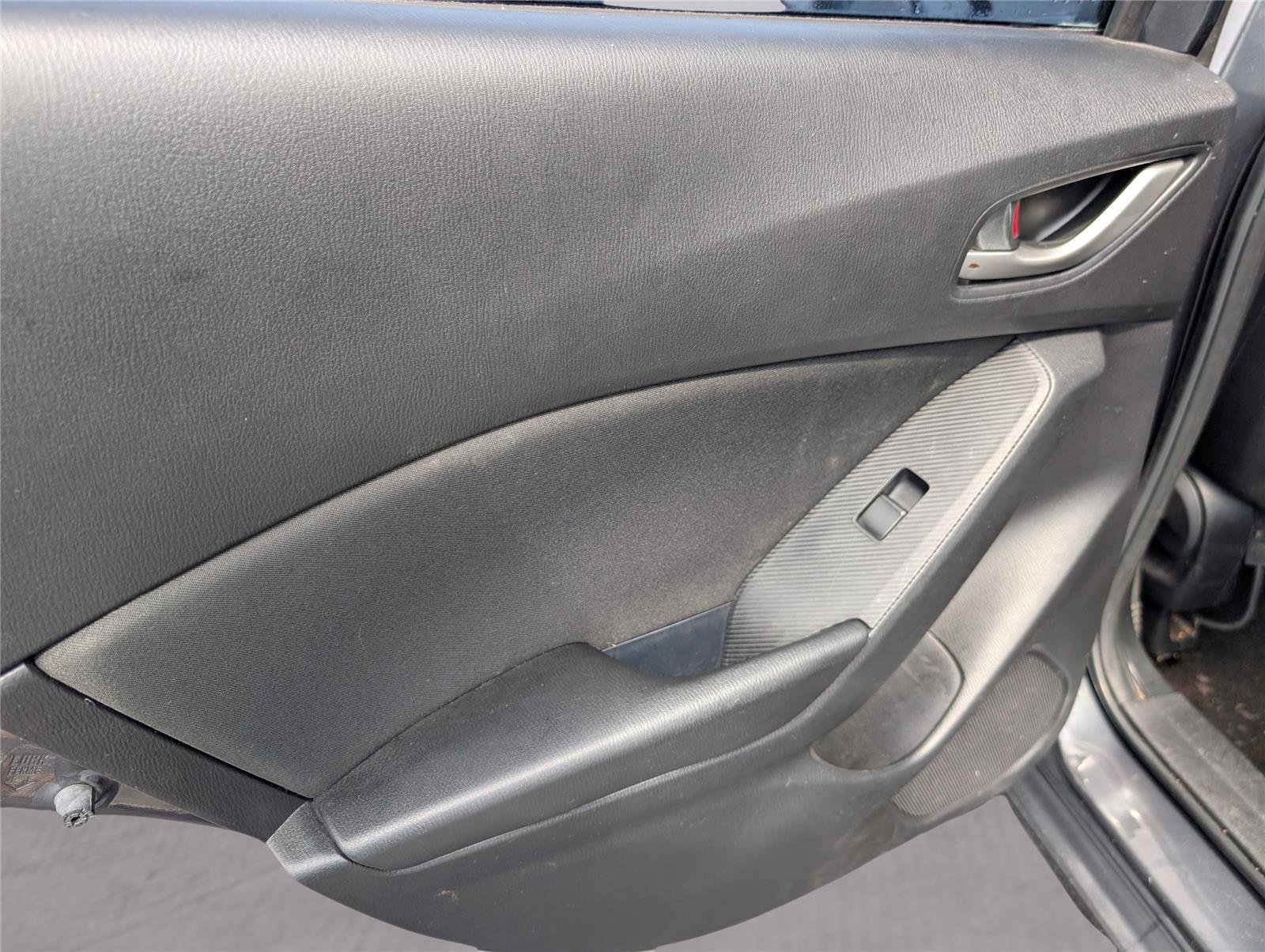 Used 2016 MAZDA MAZDA3 i Sport w/ Preferred Equipment Package image 33