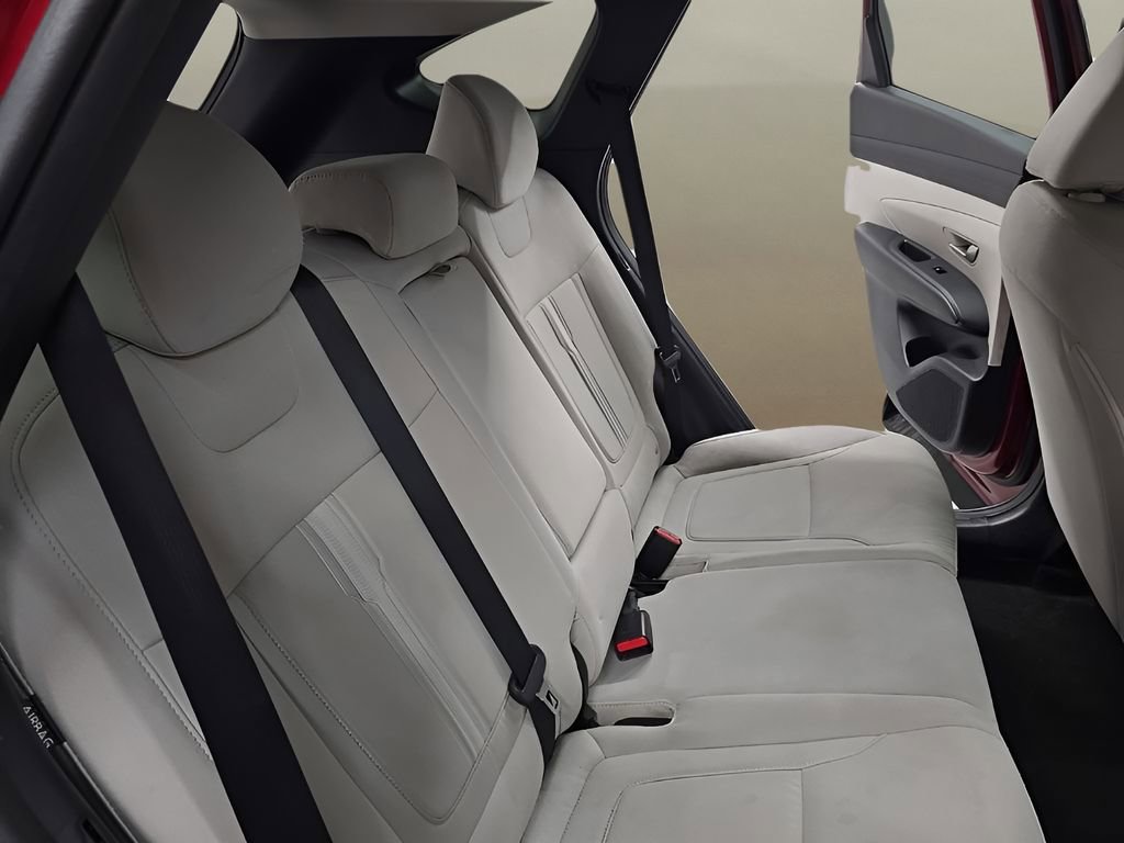 Used 2025 Hyundai Tucson SEL FWD image 17