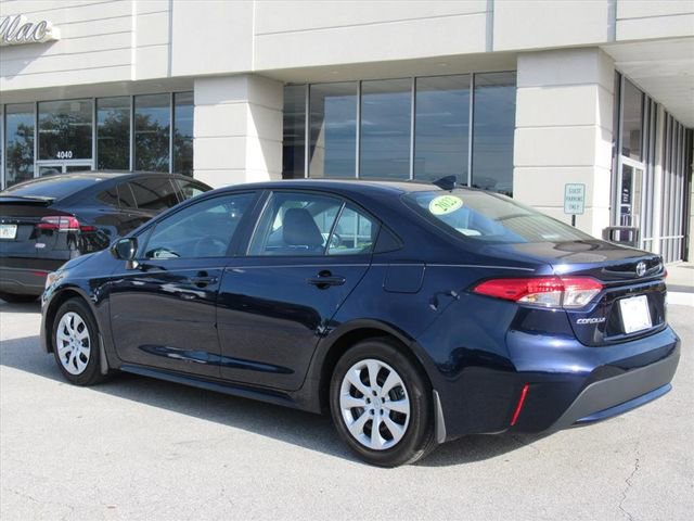 Used 2022 Toyota Corolla LE image 4
