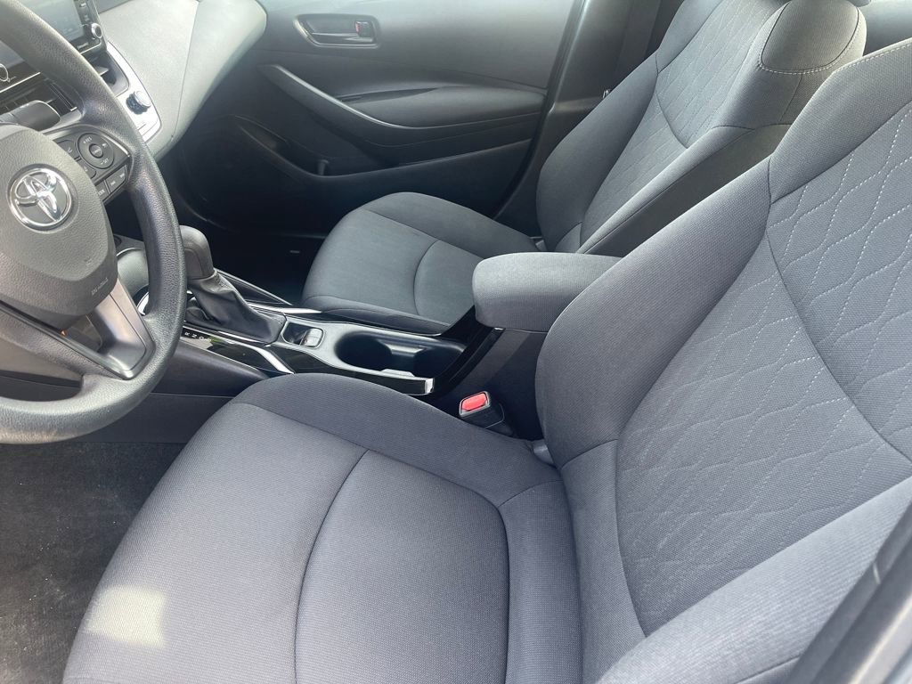 Used 2022 Toyota Corolla LE image 9