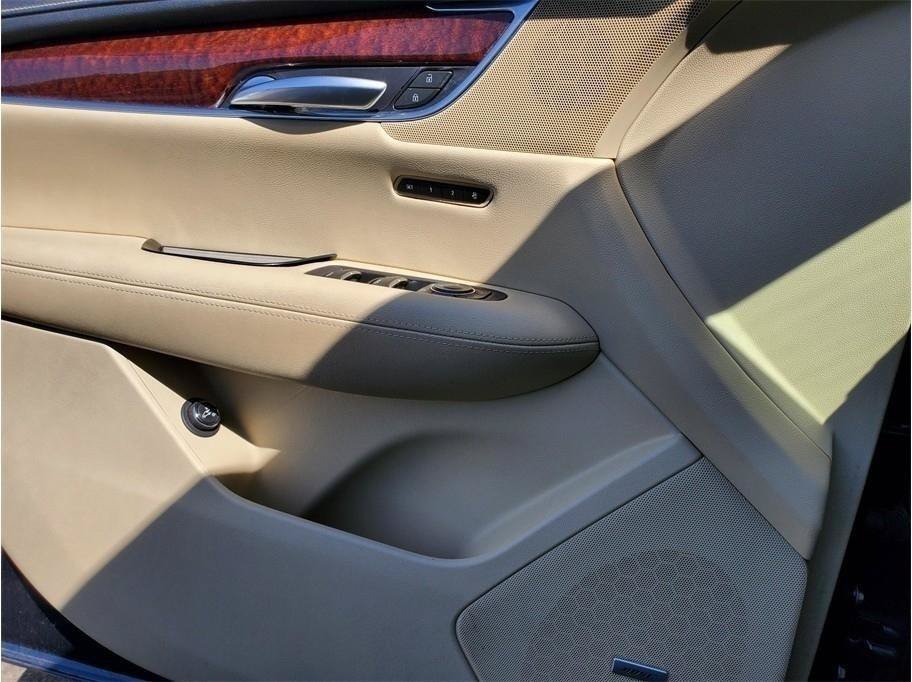 Used 2019 Cadillac XT5 Premium Luxury FWD image 18