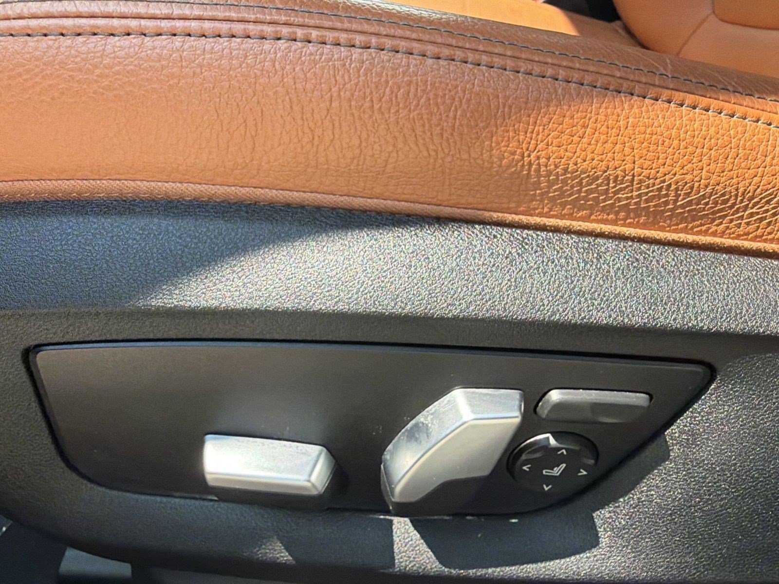 Used 2022 BMW 540i w/ M Sport Package RWD image 15