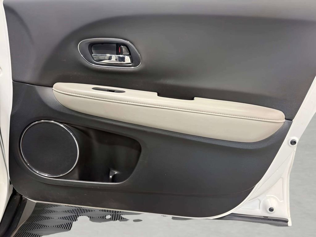 Used 2021 Honda HR-V EX image 11