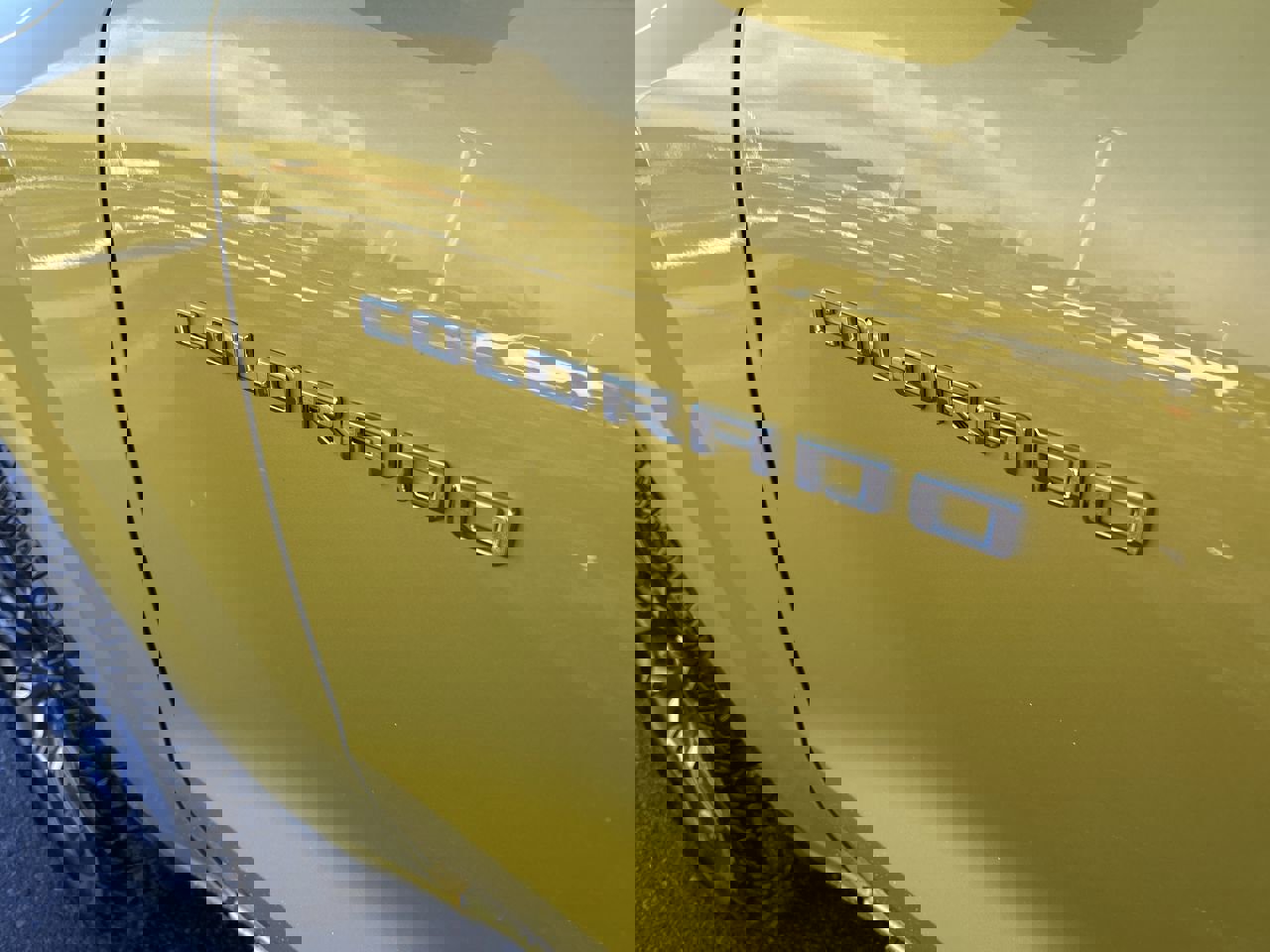 Used 2023 Chevrolet Colorado Z71 w/ Z71 Convenience Package 2 image 13