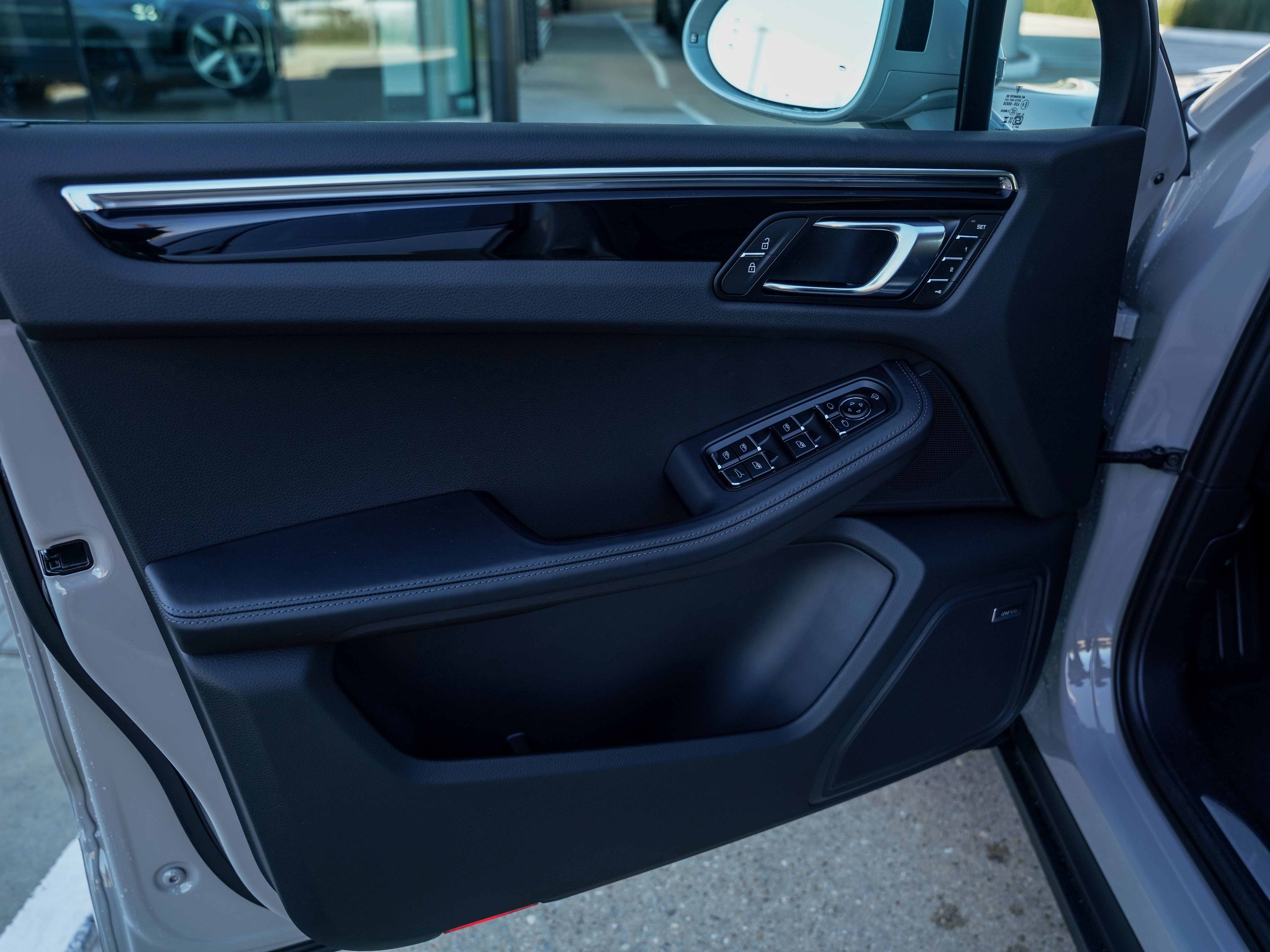 New 2026 Porsche Macan S image 16