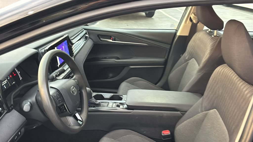 Used 2025 Toyota Camry LE FWD image 24