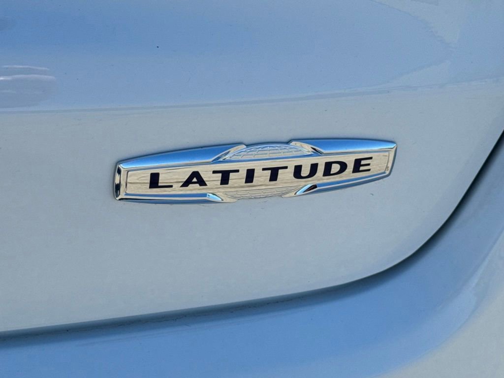 Used 2022 Jeep Compass Latitude AWD/4WD image 11