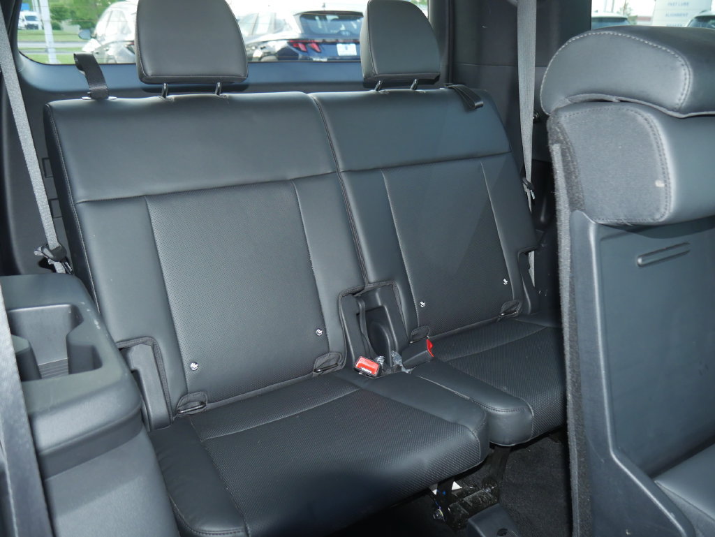 Used 2025 Hyundai Santa Fe SEL AWD/4WD image 30