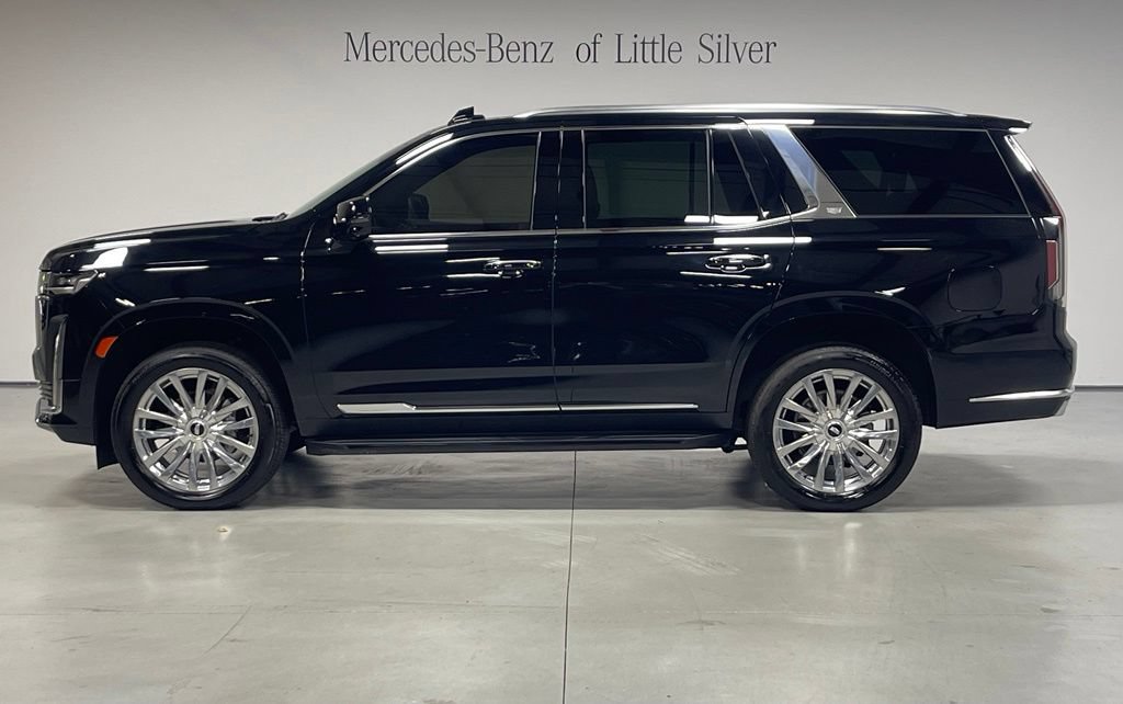 Used 2024 Cadillac Escalade Premium Luxury AWD/4WD image 2