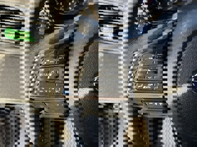 Used 2025 Subaru Outback Premium image 27