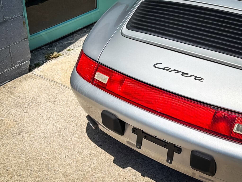 Used 1997 Porsche 911 Carrera RWD image 16