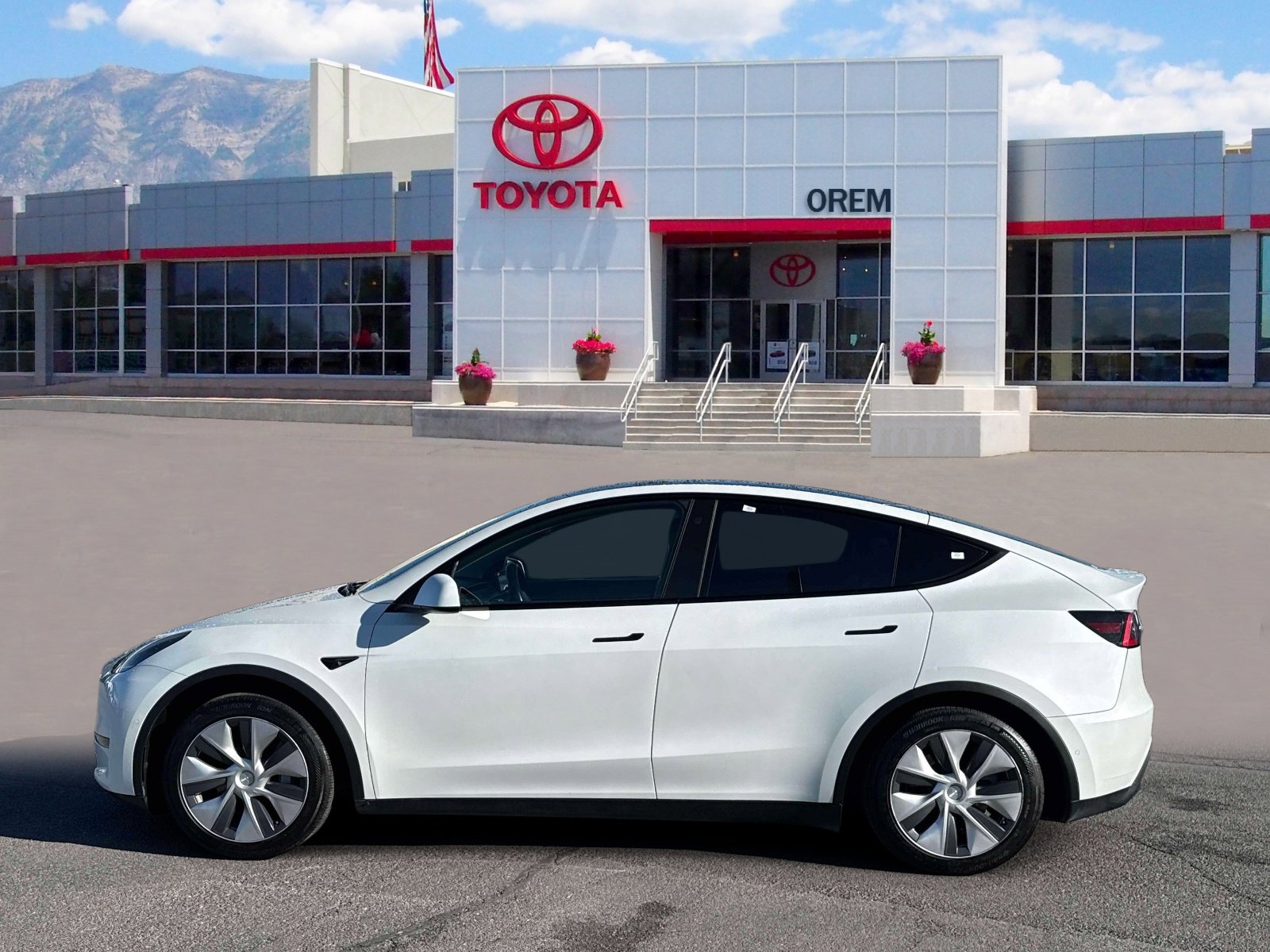 Used 2021 Tesla Model Y 2WD image 6