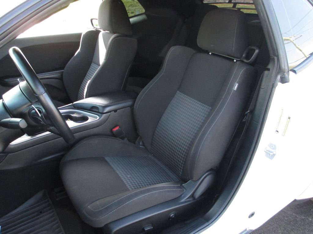 Used 2021 Dodge Challenger R/T w/ Blacktop Package image 16