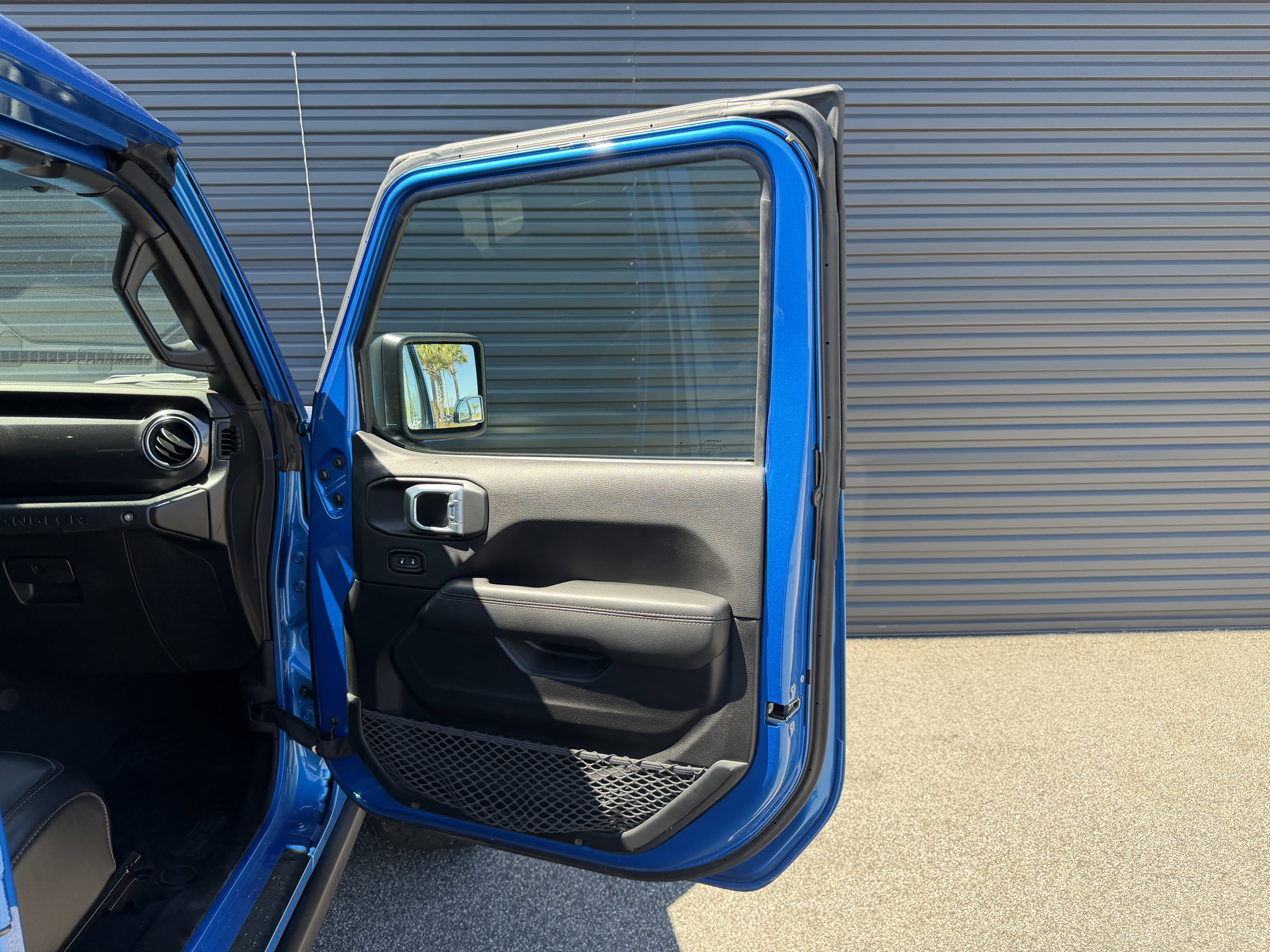 Used 2021 Jeep Wrangler Unlimited Rubicon w/ Trailer Tow Package image 26