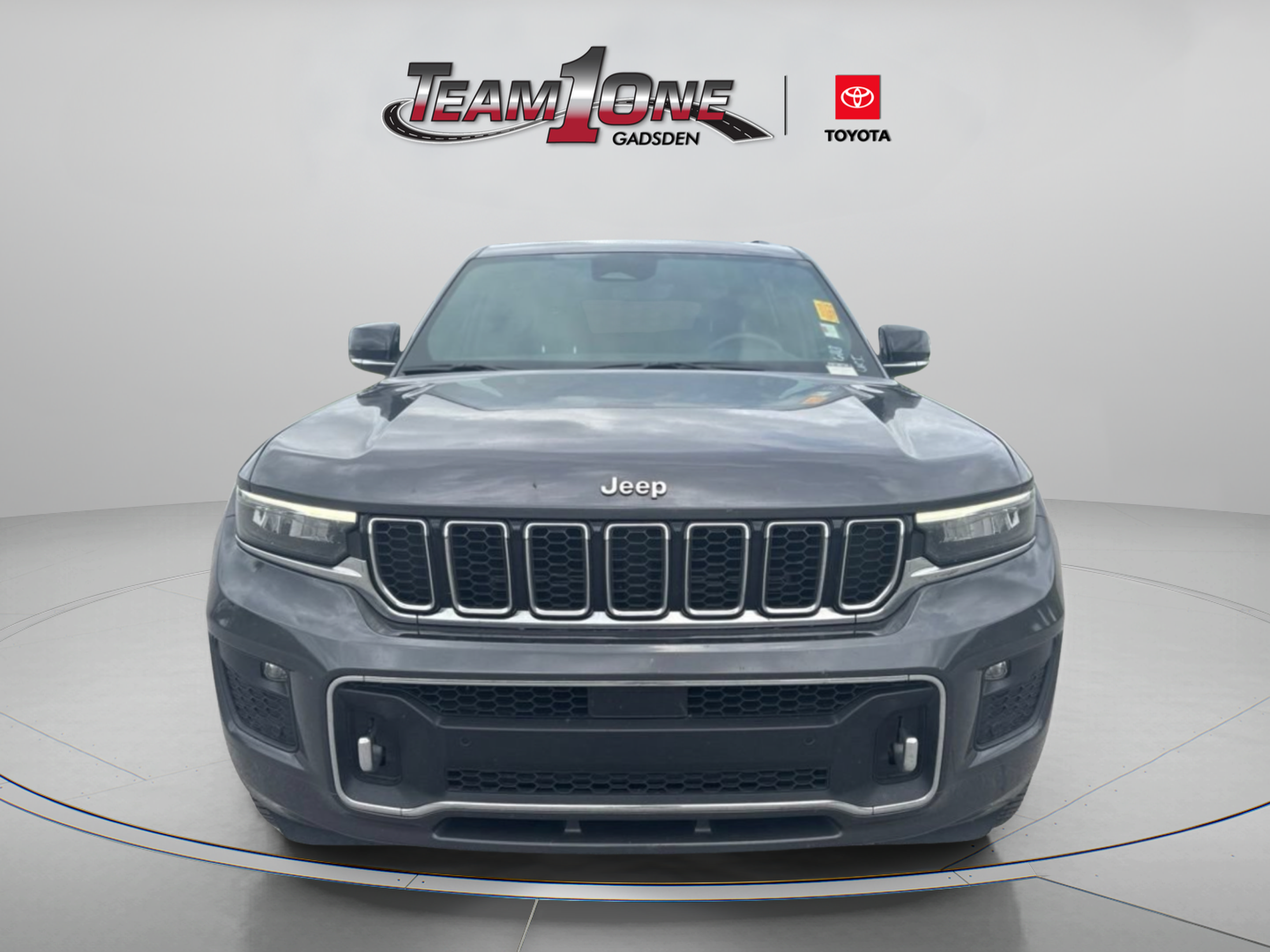 Used 2023 Jeep Grand Cherokee L Overland w/ Trailer Tow Group (B) RWD image 2