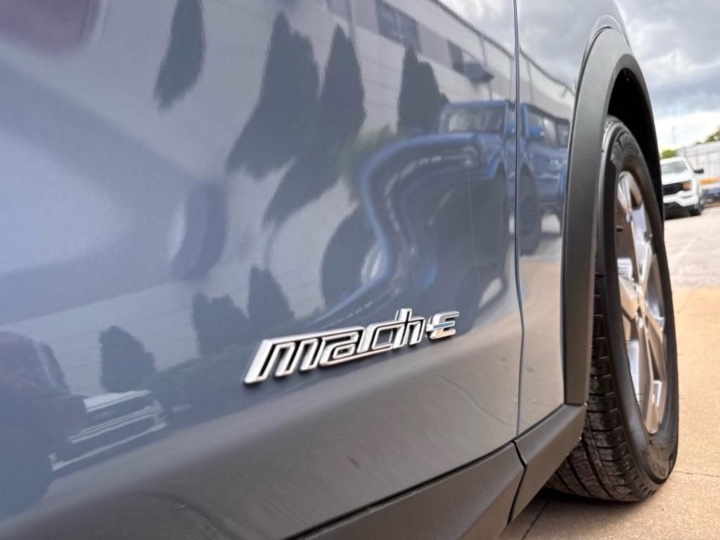 New 2023 Ford Mustang Mach-E Select image 22