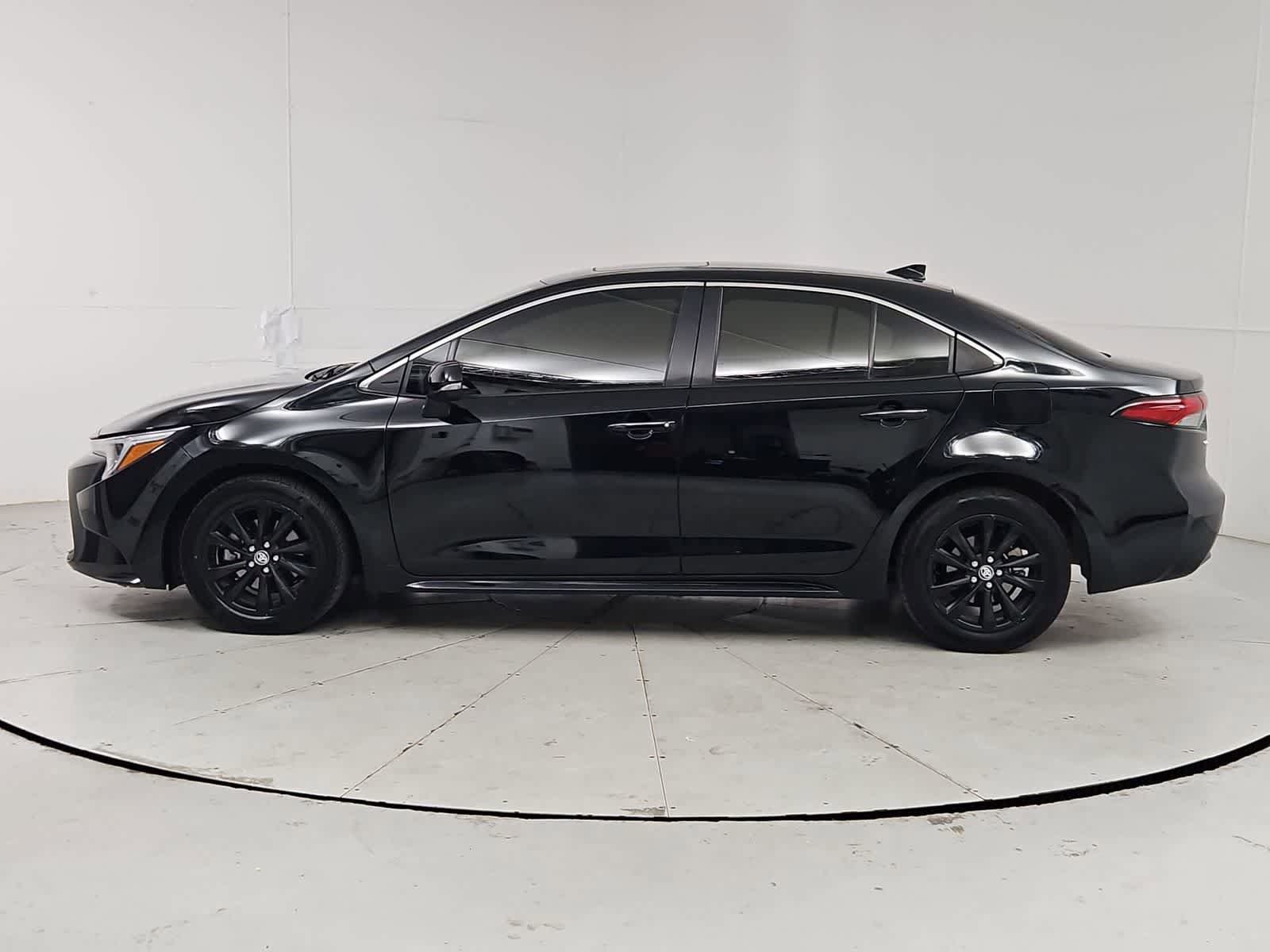 Used 2024 Toyota Corolla XLE FWD image 3