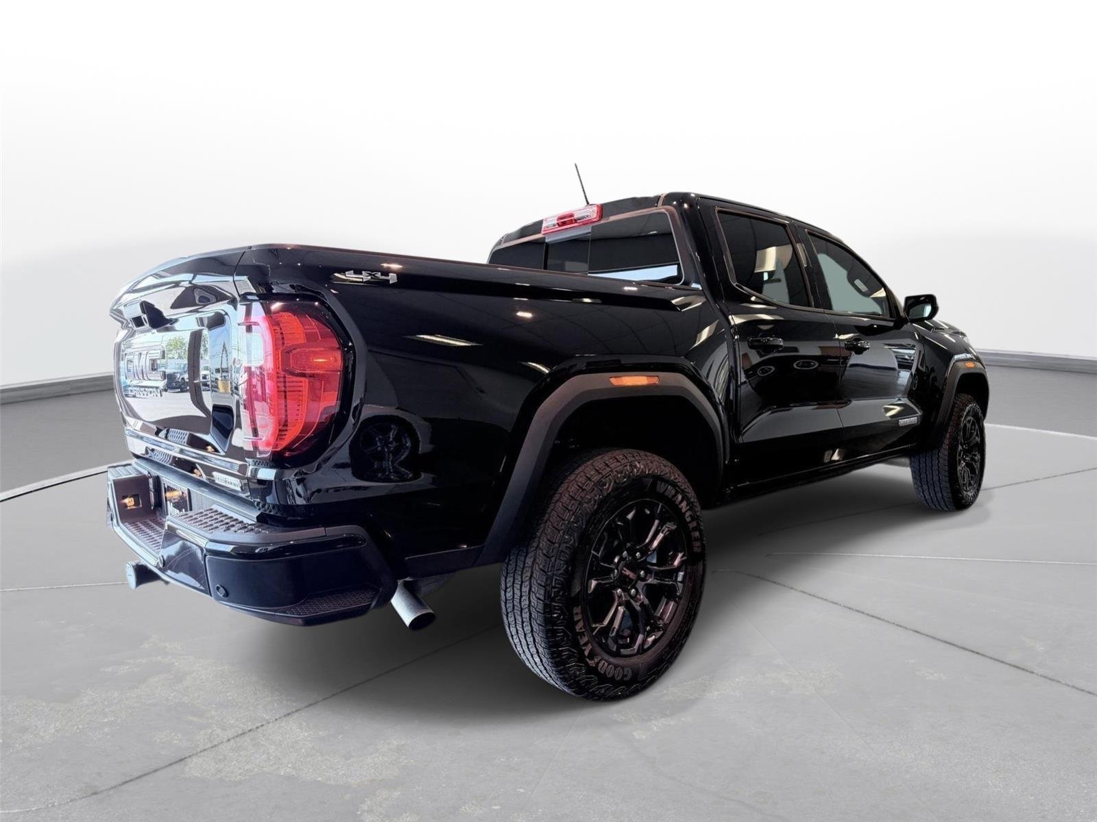 Used 2025 GMC Canyon Elevation w/ Convenience Package AWD/4WD image 13
