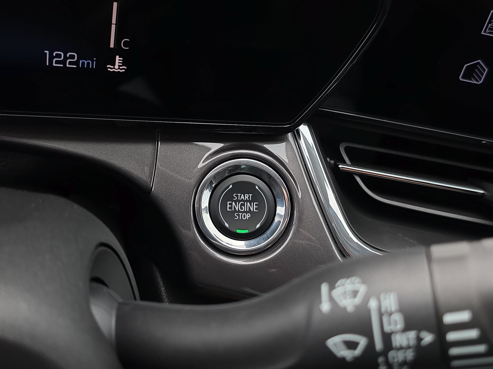 New 2026 Chevrolet Trax ACTIV w/ Sunroof Package FWD image 24