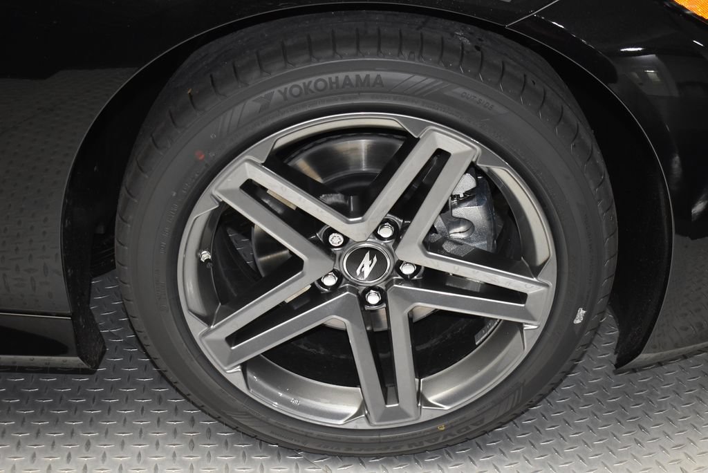 New 2026 Nissan Z Sport w/ Floor Mat Package RWD image 31