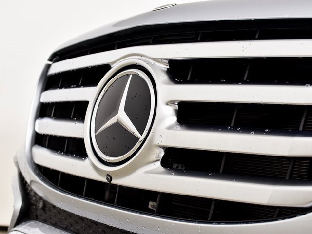 Certified 2025 Mercedes-Benz GLS 450 4MATIC image 4