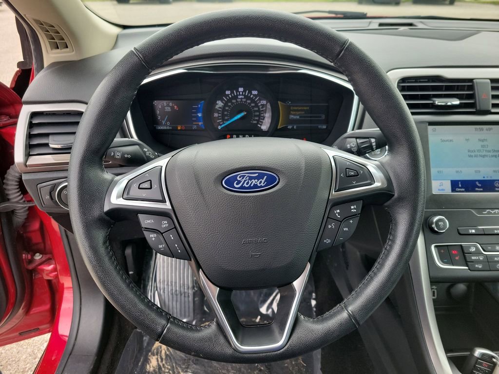 Used 2020 Ford Fusion SEL FWD image 20