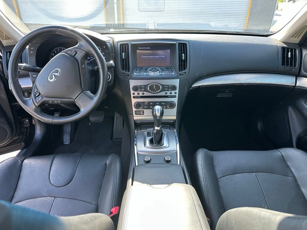 Used 2015 INFINITI Q40 w/ Navigation Package RWD image 9