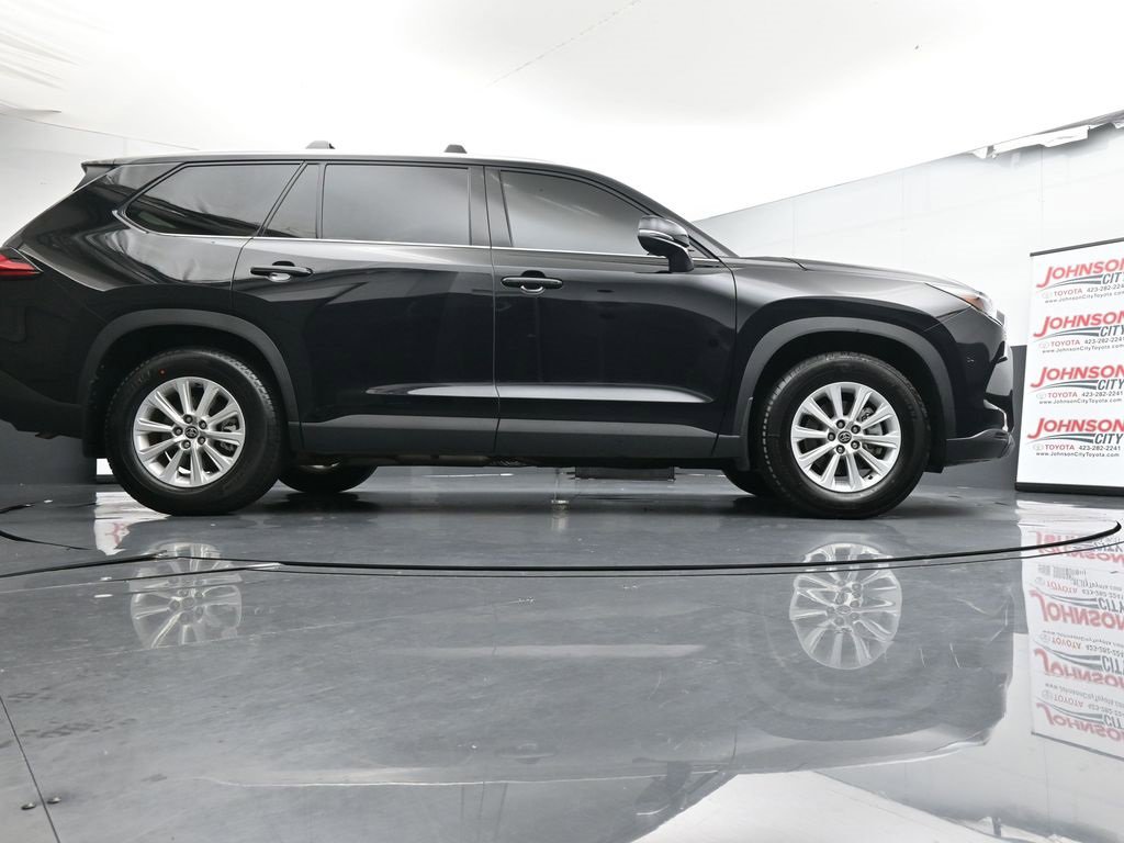 Used 2024 Toyota Grand Highlander XLE image 24