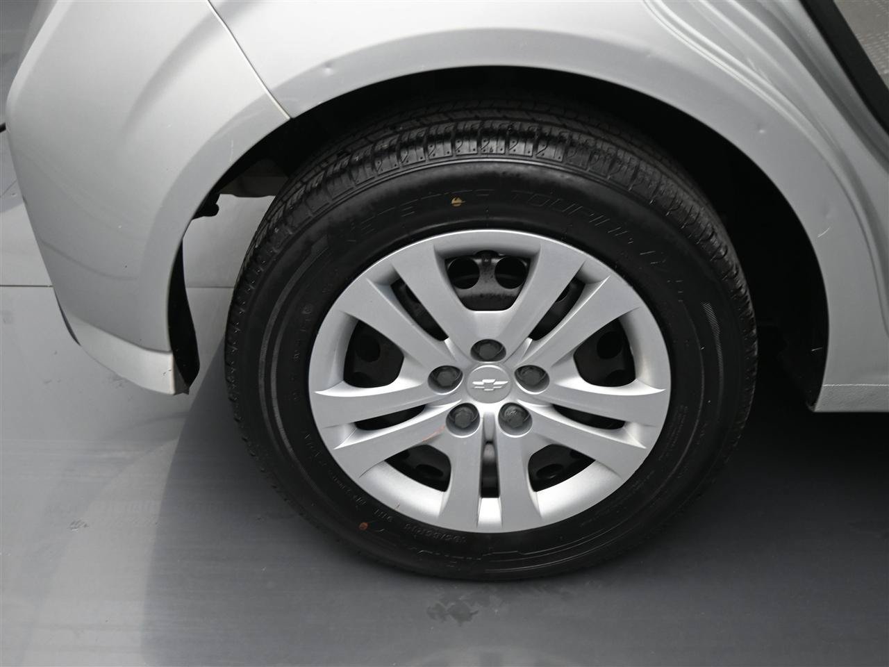 Used 2020 Chevrolet Sonic LT FWD image 19