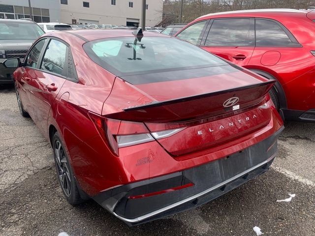 Used 2025 Hyundai Elantra Sport video 2
