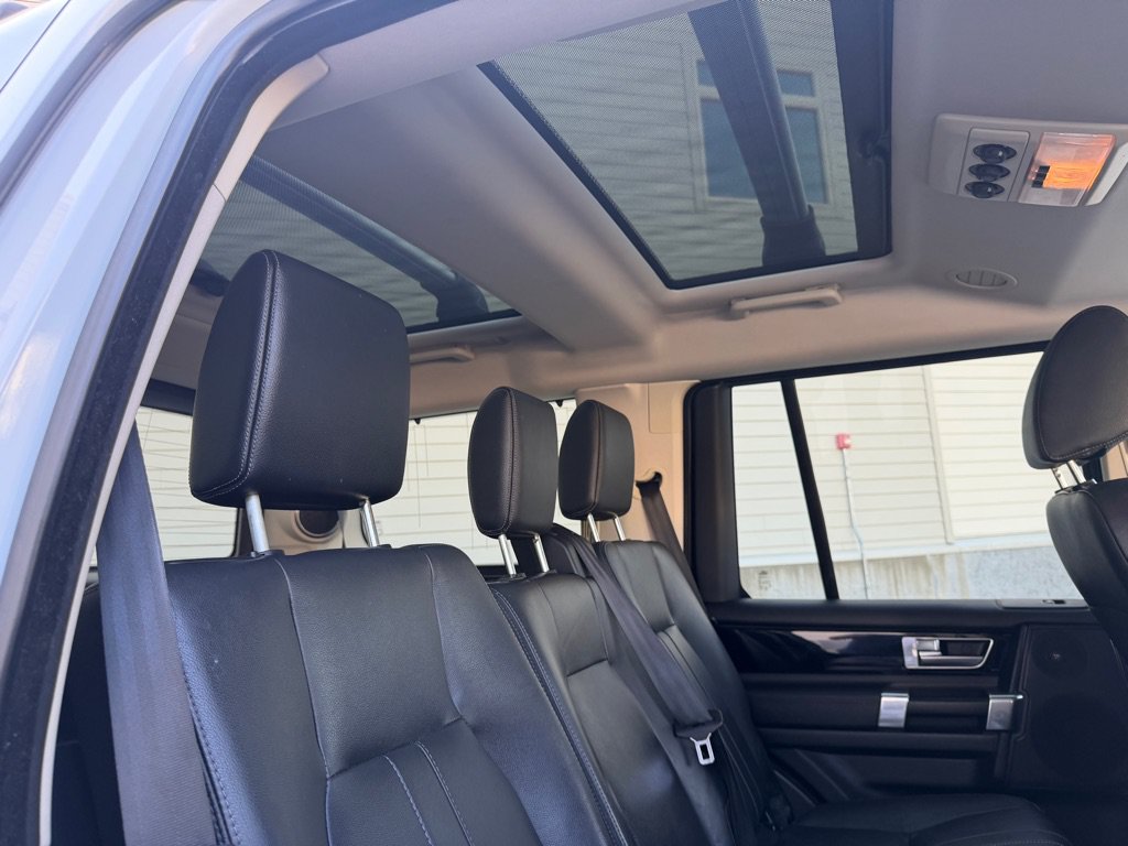 Used 2016 Land Rover LR4 HSE AWD/4WD image 21
