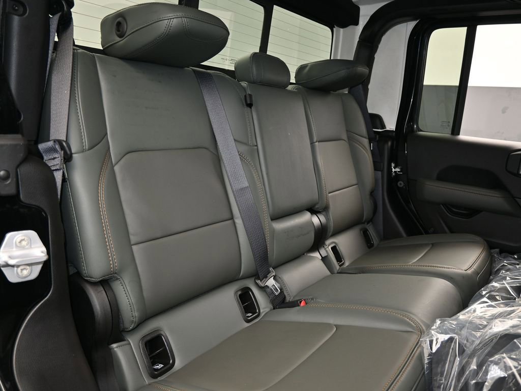 New 2026 Jeep Gladiator Mojave AWD/4WD image 37