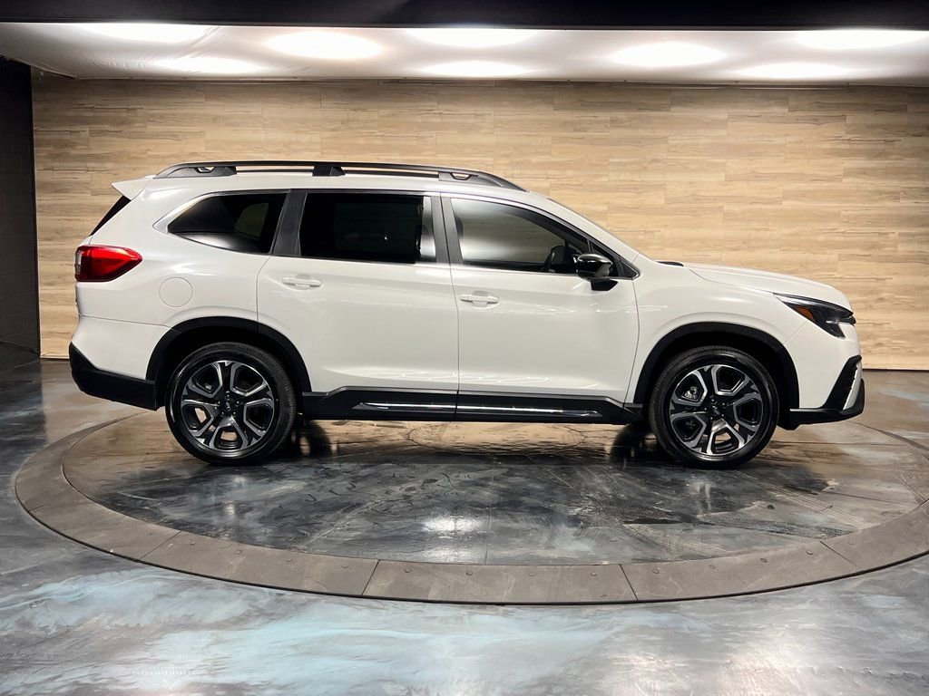Used 2024 Subaru Ascent Limited w/ Technology Package image 11