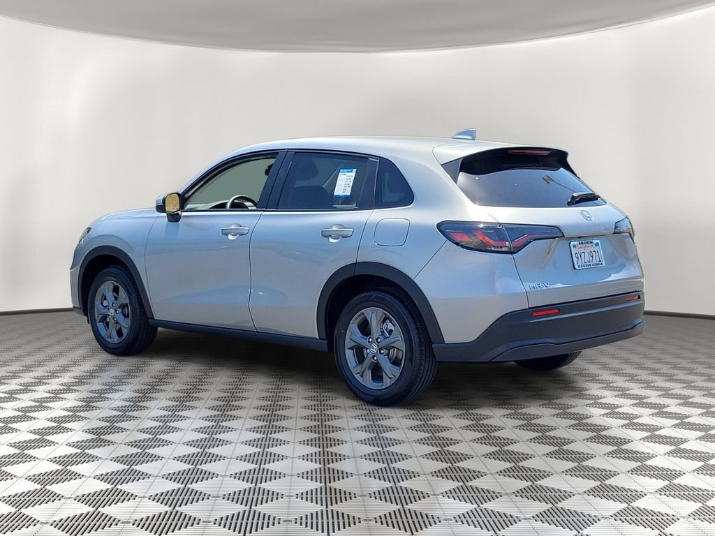 Certified 2027 Honda HR-V LX image 4