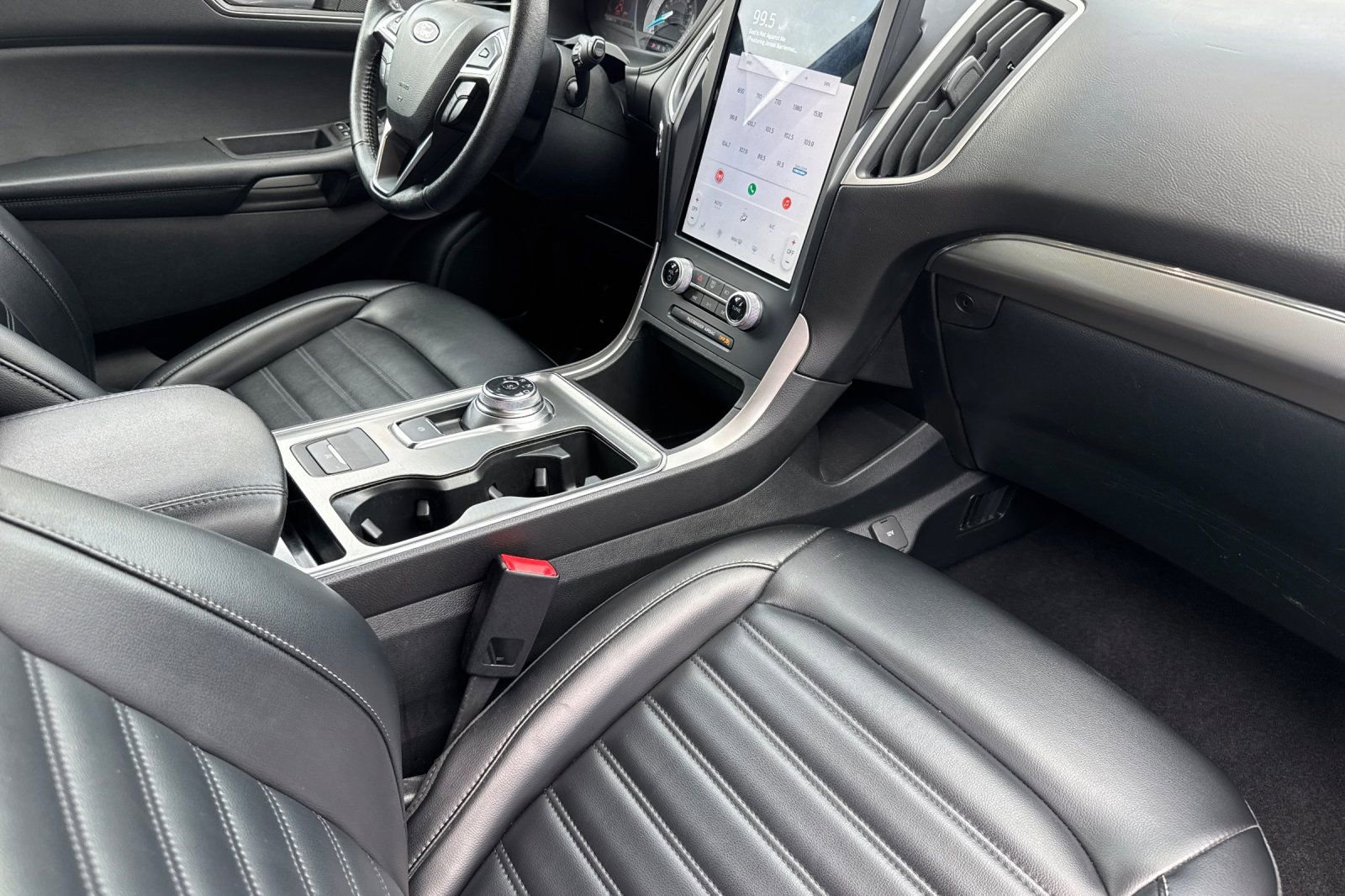 Used 2022 Ford Edge SEL image 17