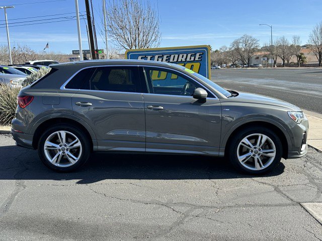 Used 2020 Audi Q3 2.0T Prestige w/ Prestige Package image 2
