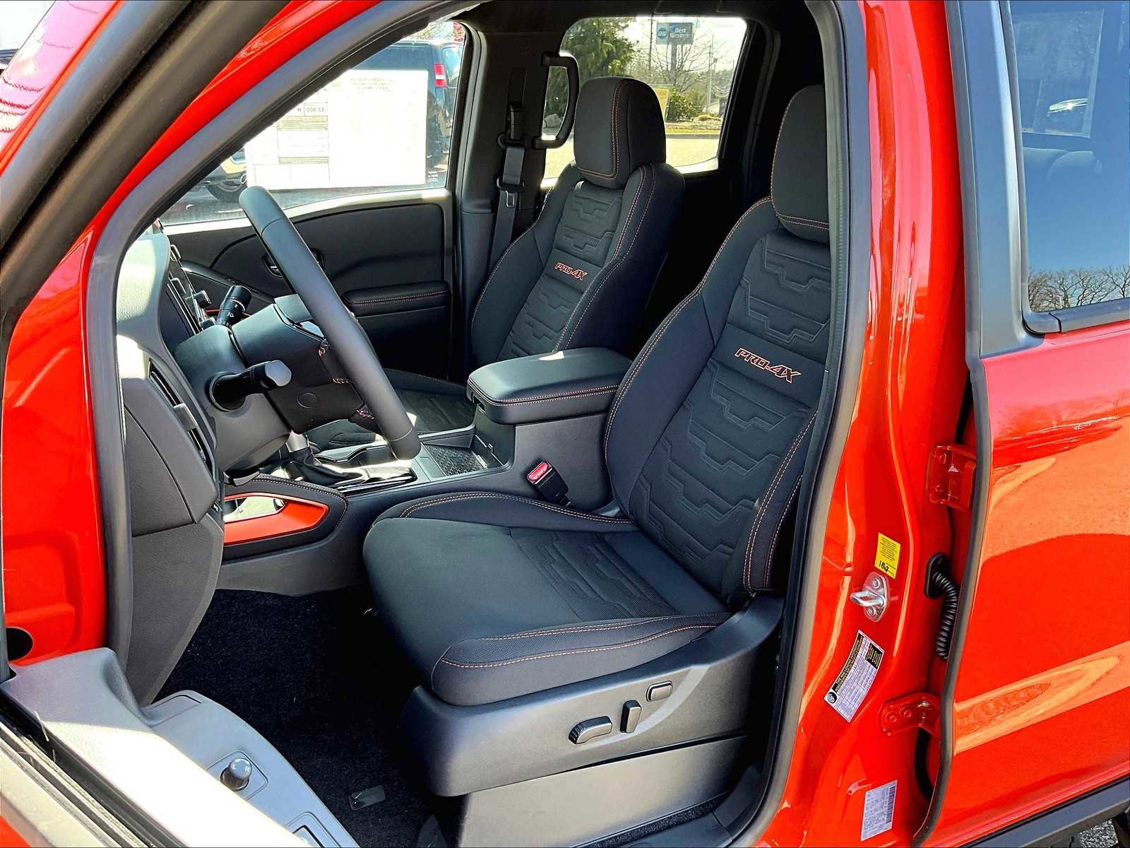 New 2025 Nissan Frontier PRO-4X image 11