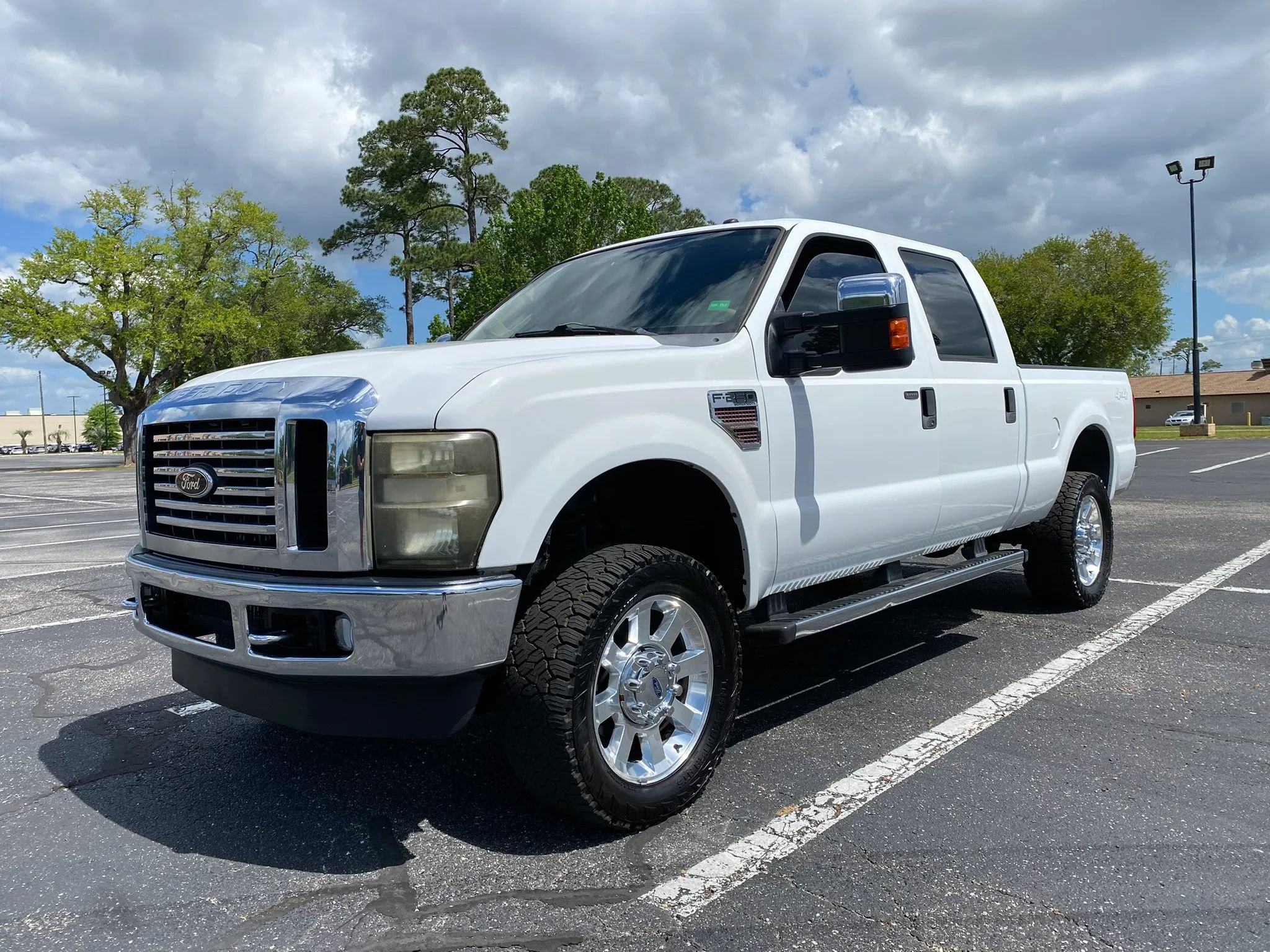 Used 2009 Ford F250 Lariat AWD/4WD image 2