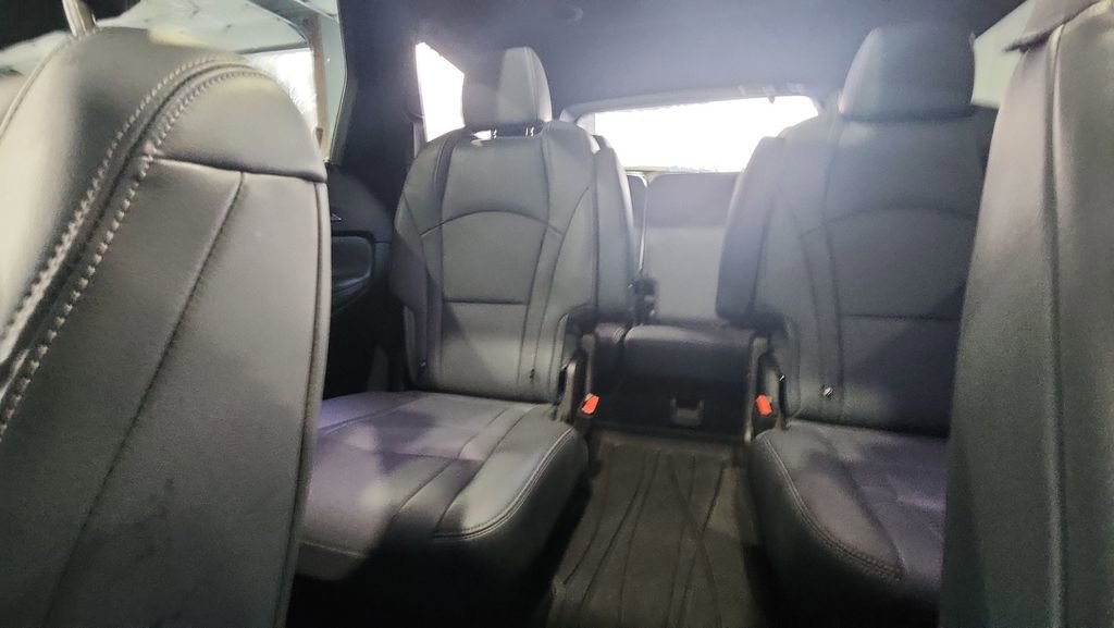 Used 2024 Buick Enclave Essence w/ Experience Buick Package image 27