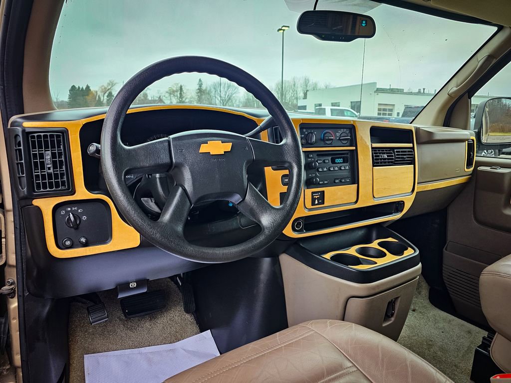 Used 2006 Chevrolet Express 3500 Extended w/ Power and Light Package image 15