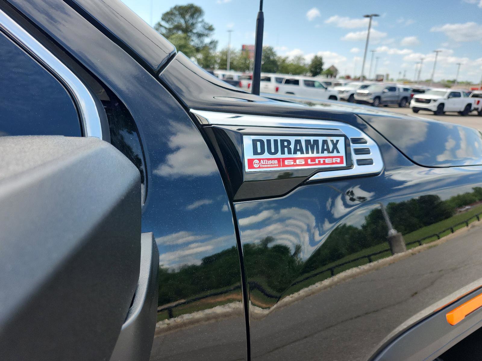 Certified 2025 GMC Sierra 2500 Denali w/ Denali Reserve Package AWD/4WD image 8