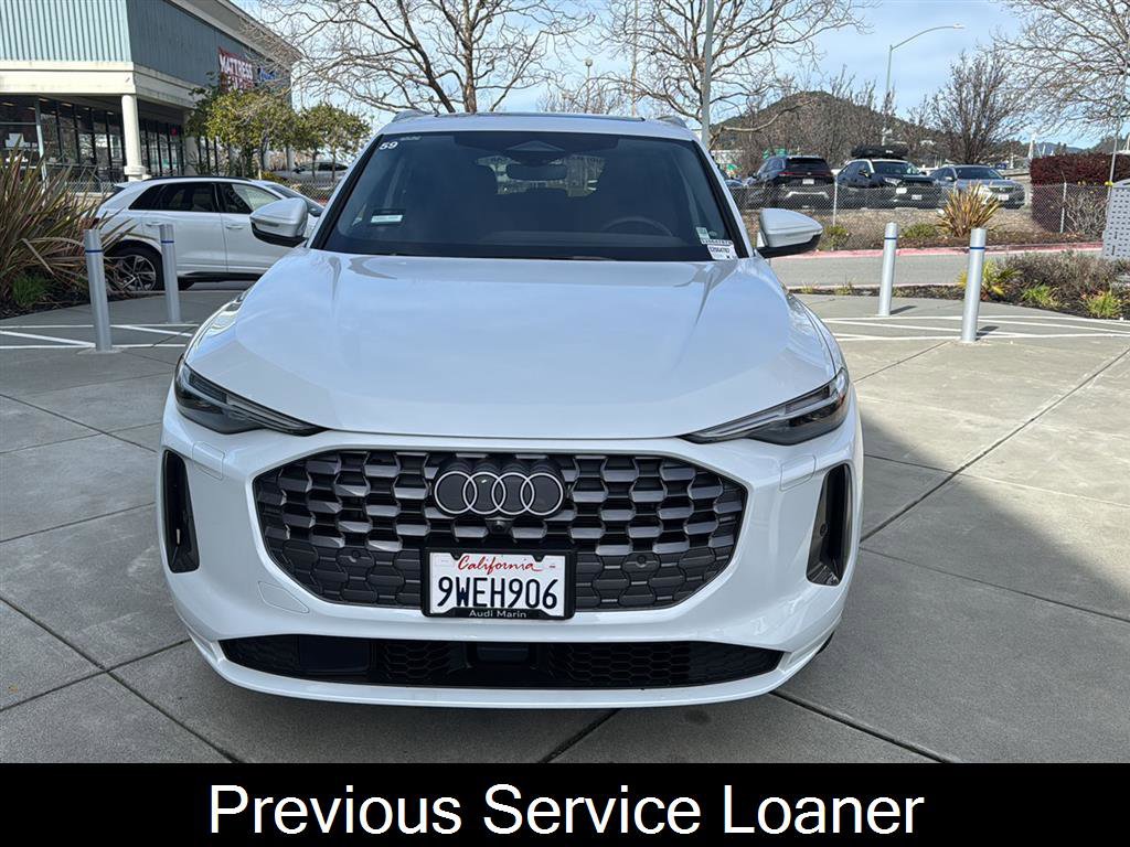 Used 2025 Audi Q5 Premium Plus w/ Premium Plus image 2