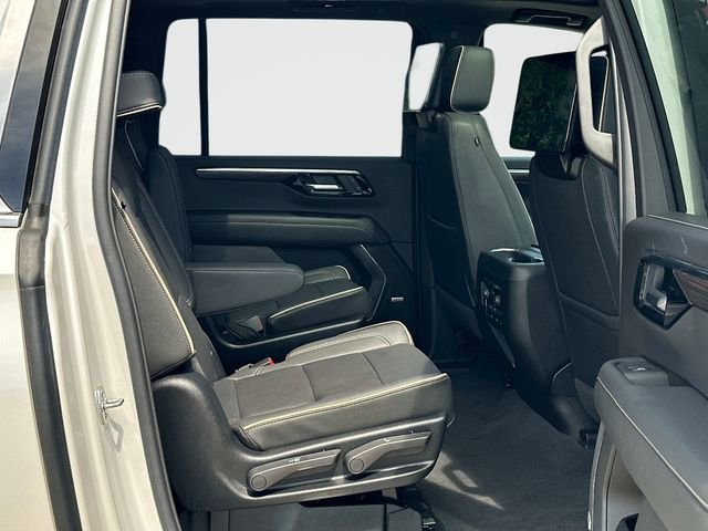 Used 2025 Chevrolet Suburban Premier AWD/4WD image 20