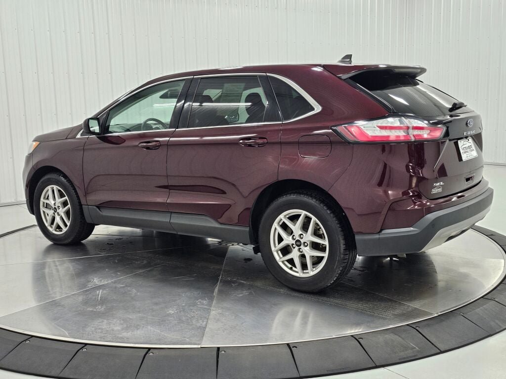 Used 2024 Ford Edge SEL AWD/4WD image 3