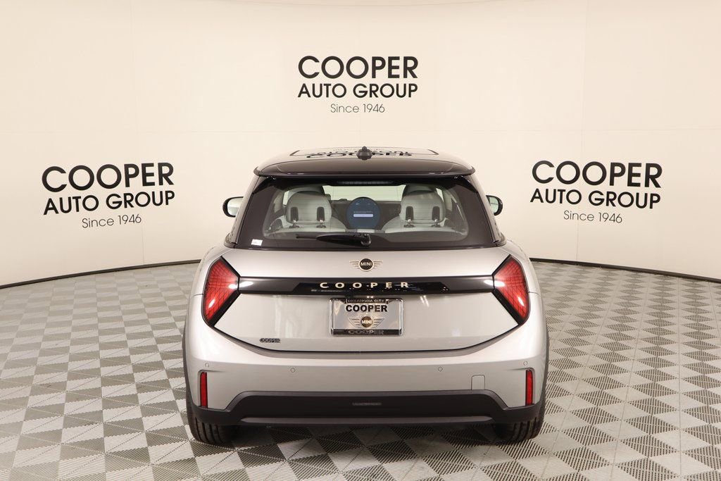 New 2025 MINI Cooper 2-Door Hardtop image 22