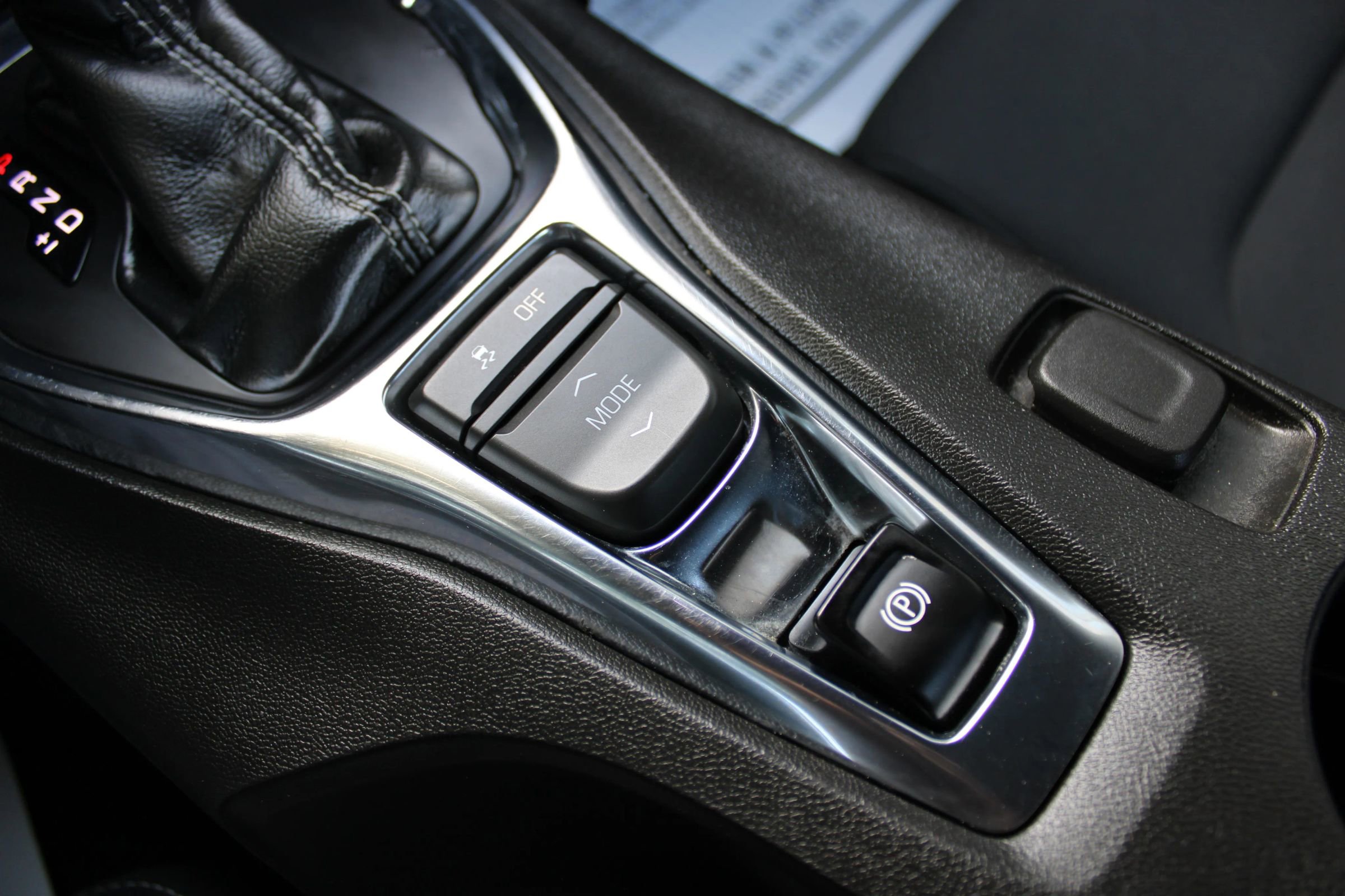 Used 2022 Chevrolet Camaro LT RWD image 16