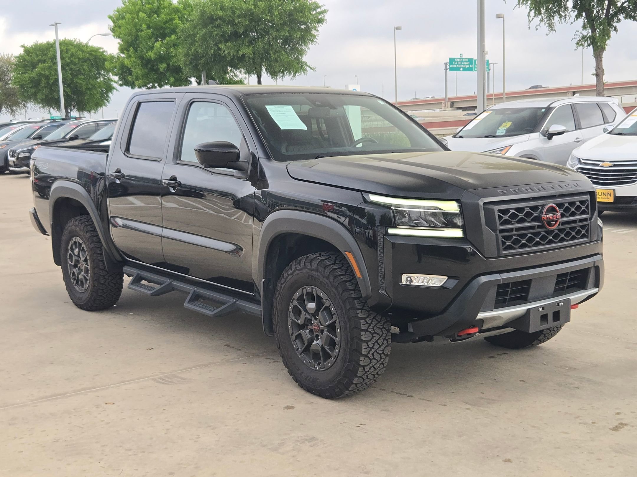 Used 2022 Nissan Frontier PRO-4X w/ Pro-4X Premium Package