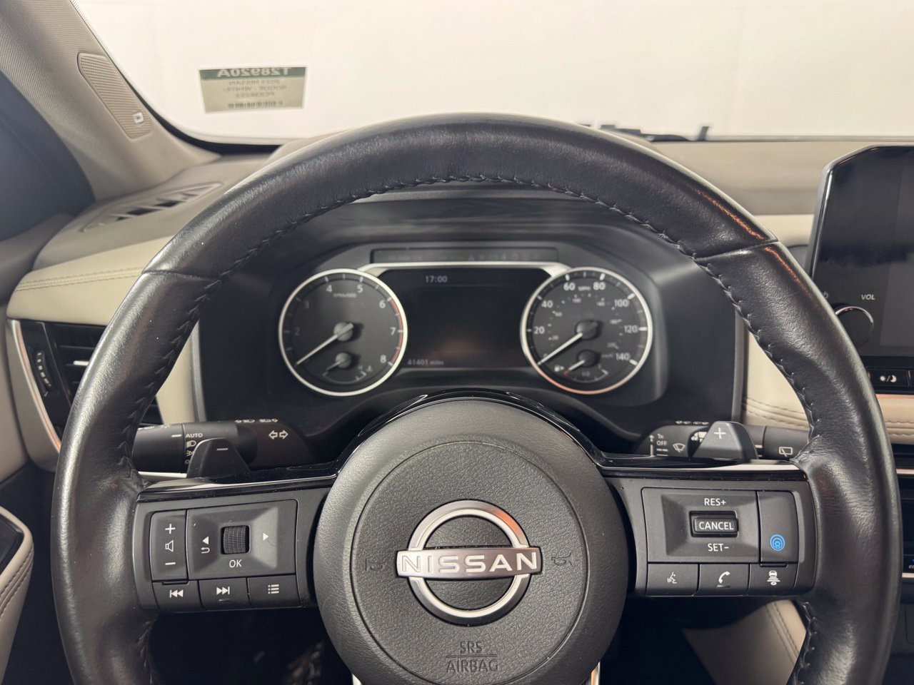 Used 2023 Nissan Rogue SL AWD/4WD image 16