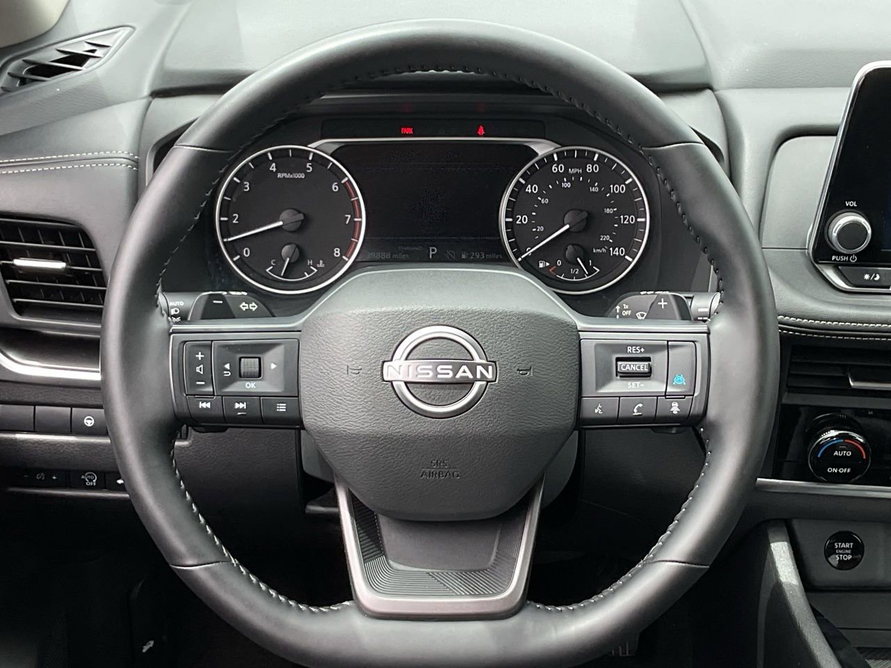Used 2025 Nissan Rogue SV FWD image 21